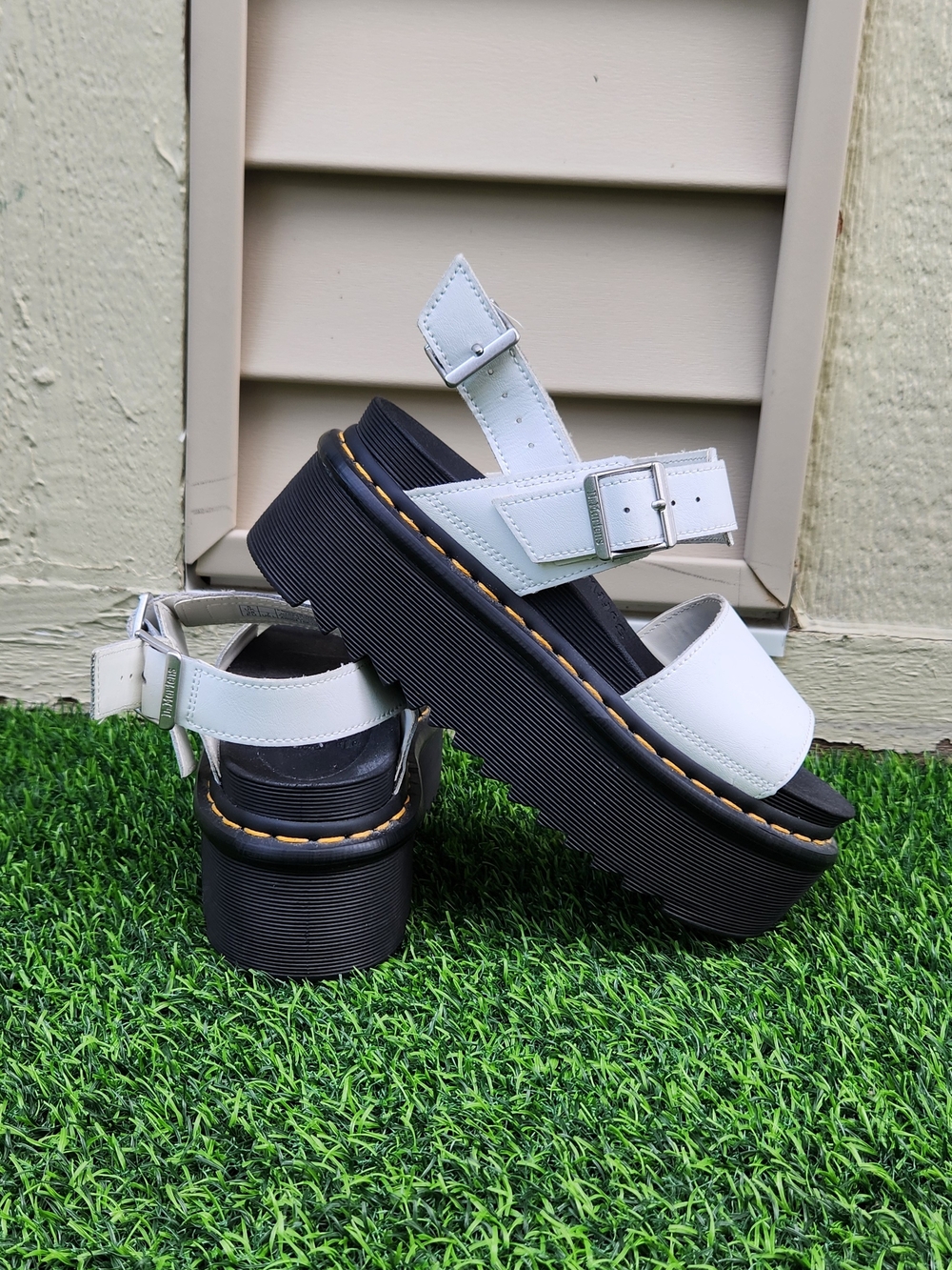 Dr Martens Voss II Quad Athena Leather Strap Platform Sandals White Size 7